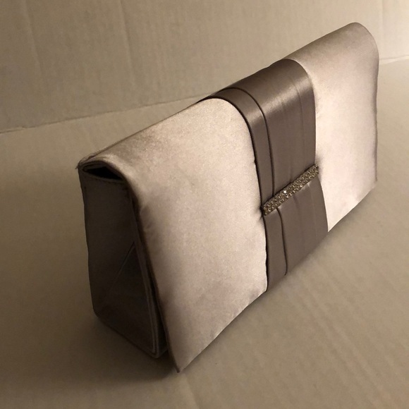 🌸Silver Evening Clutch by Style & Co🌸 - Picture 2 of 8